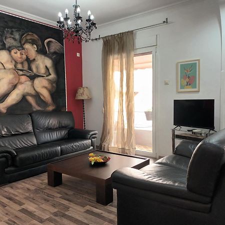 Stunning Apartment In The Heart Of Athens Exterior photo