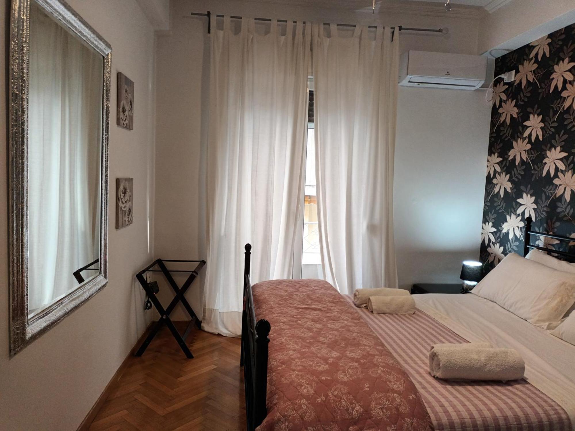 Stunning Apartment In The Heart Of Athens Exterior photo